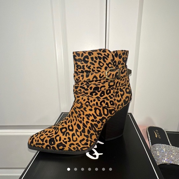 Cheetah Print Booties - Picture 1 of 7
